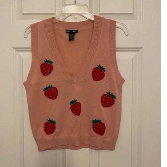 Hot topic, strawberry vest, size medium - Picture 1 of 3